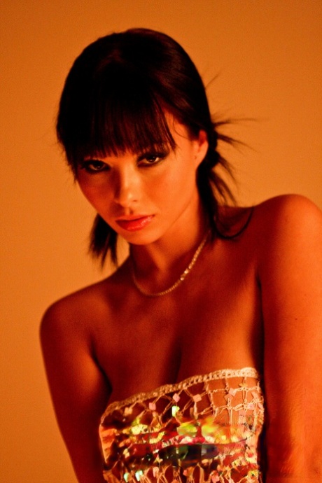 Voodoo-Mädchenkunst sexy riesige Brüste kostenlose pornographische foto
